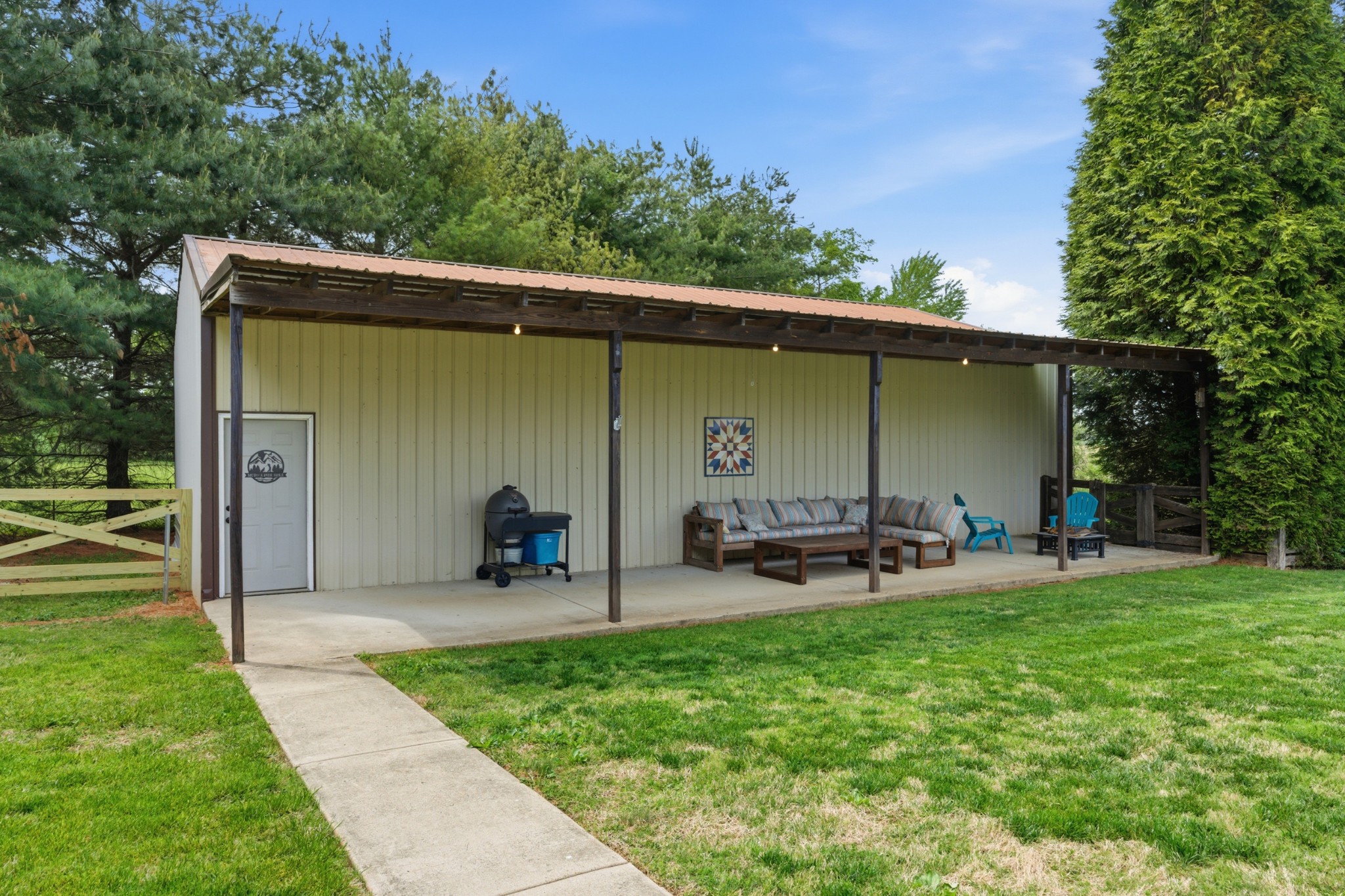 1013 Weiss Road Cottontown TN 37048
