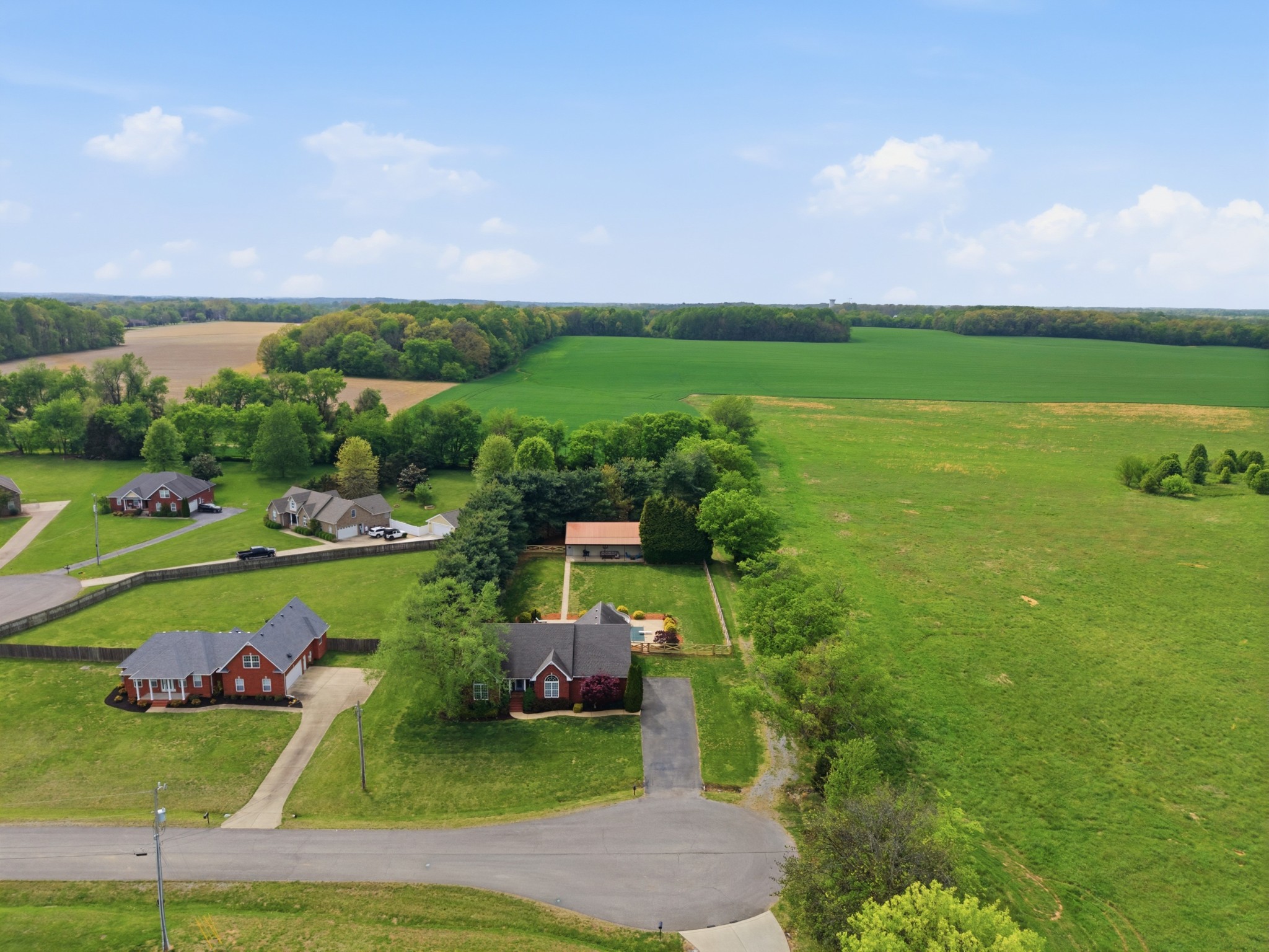 1013 Weiss Road Cottontown TN 37048