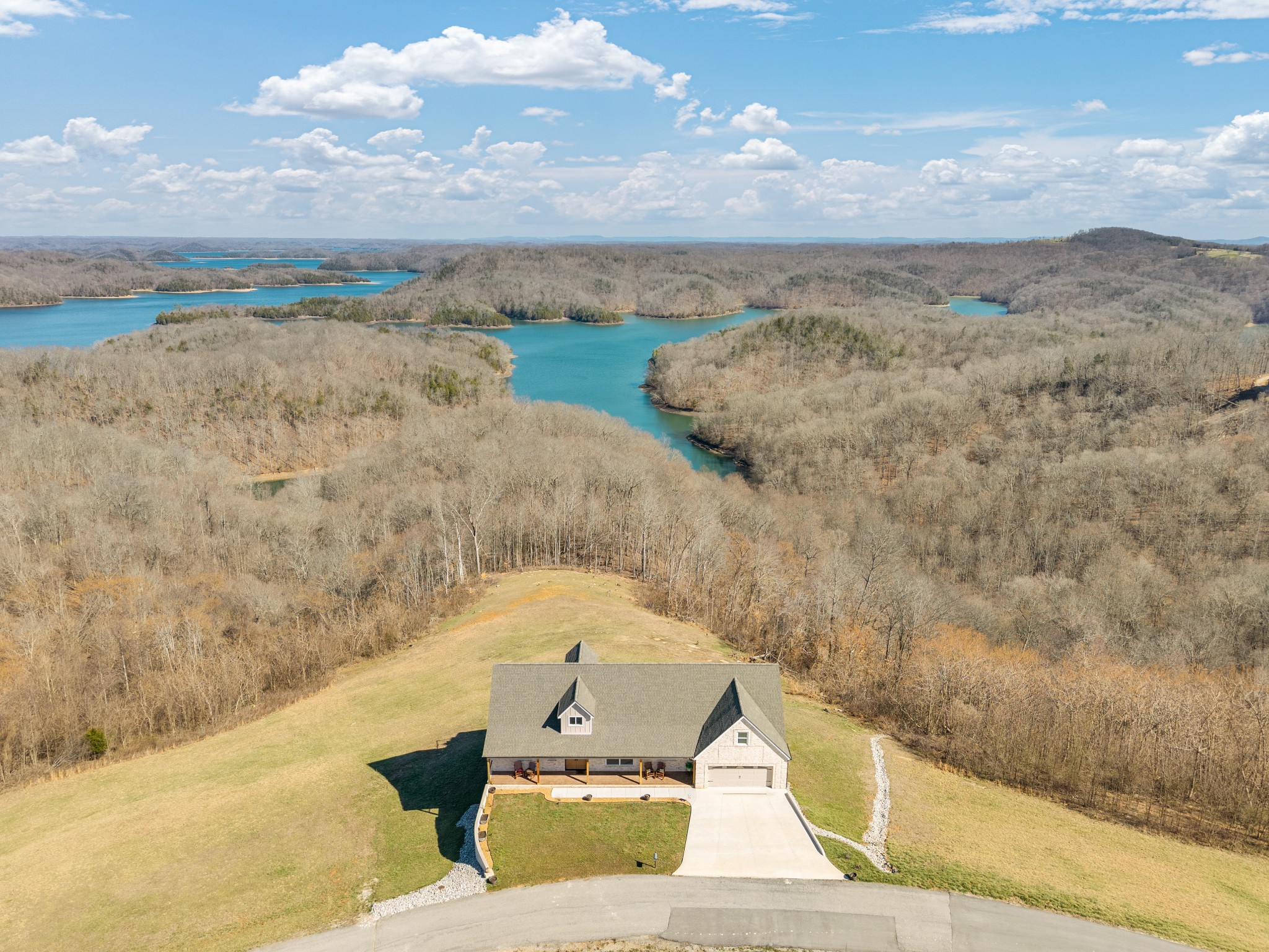 209 N Rockfish Lane Hilham TN 38568