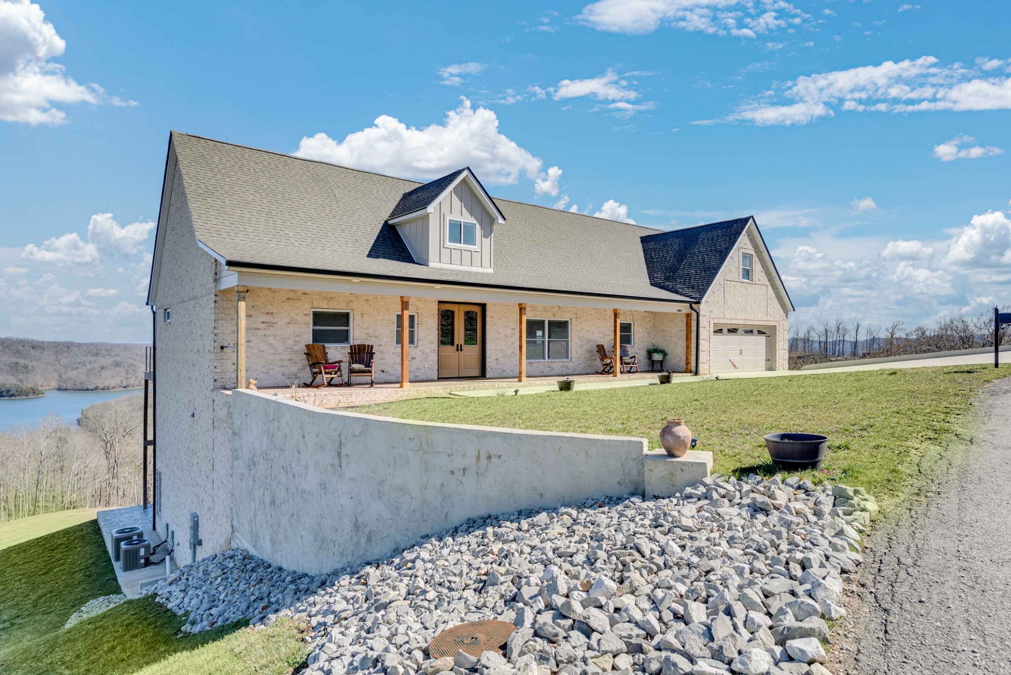 209 N Rockfish Lane Hilham TN 38568