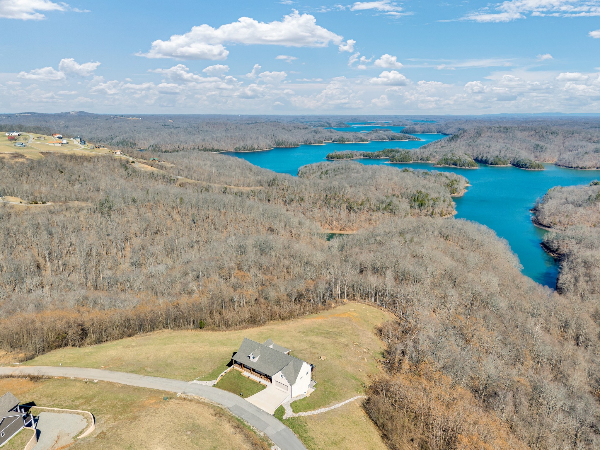 209 N Rockfish Lane Hilham TN 38568