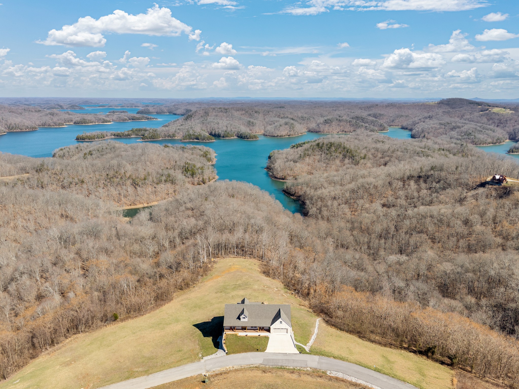 209 N Rockfish Lane Hilham TN 38568