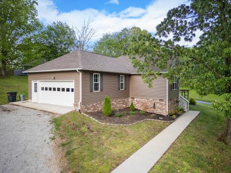 1356 Sayles Circle Lawrenceburg TN 38464