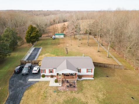 1381 Mount Vernon Road Bethpage TN 37022