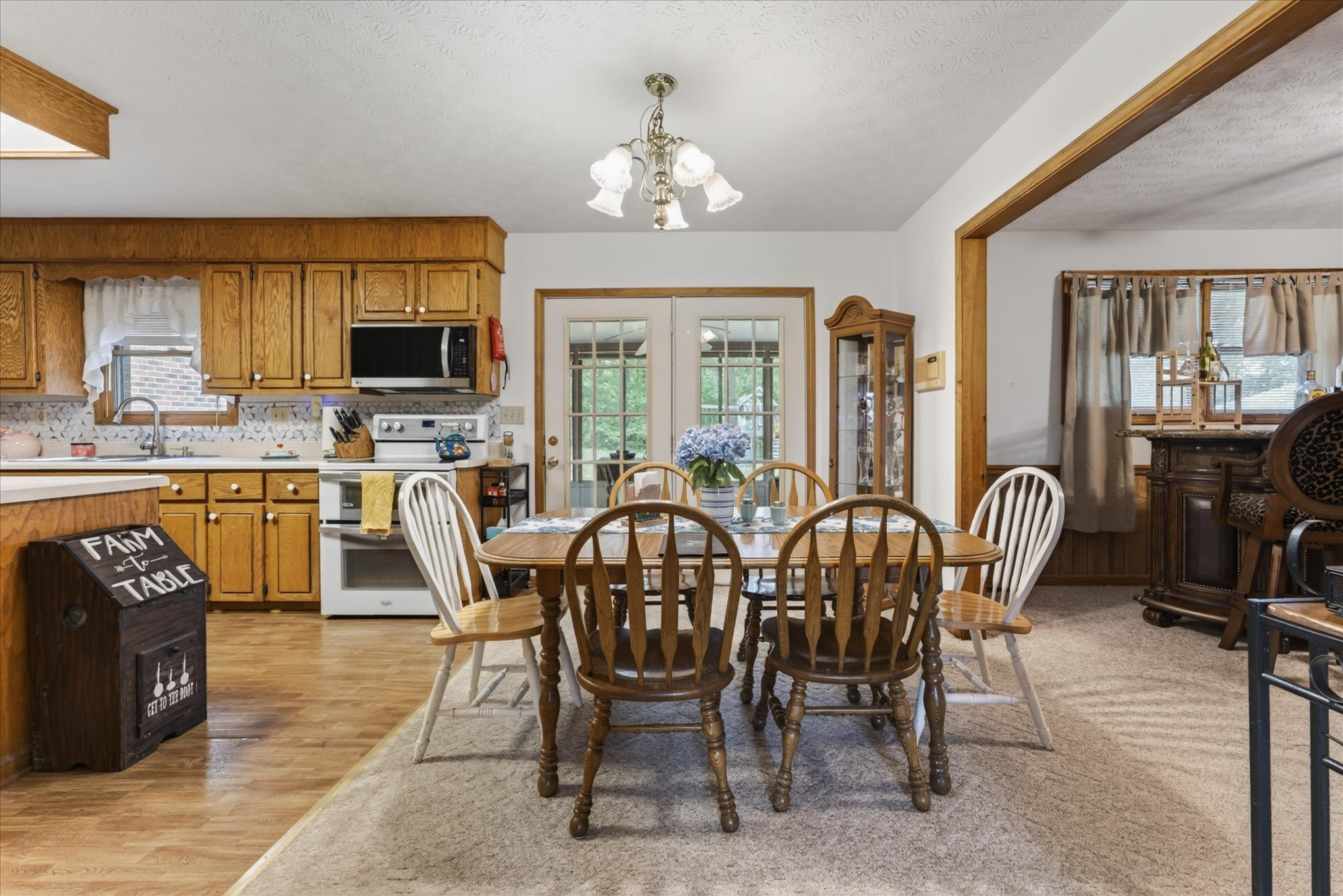 1649 N Main Street Tennessee Ridge TN 37178