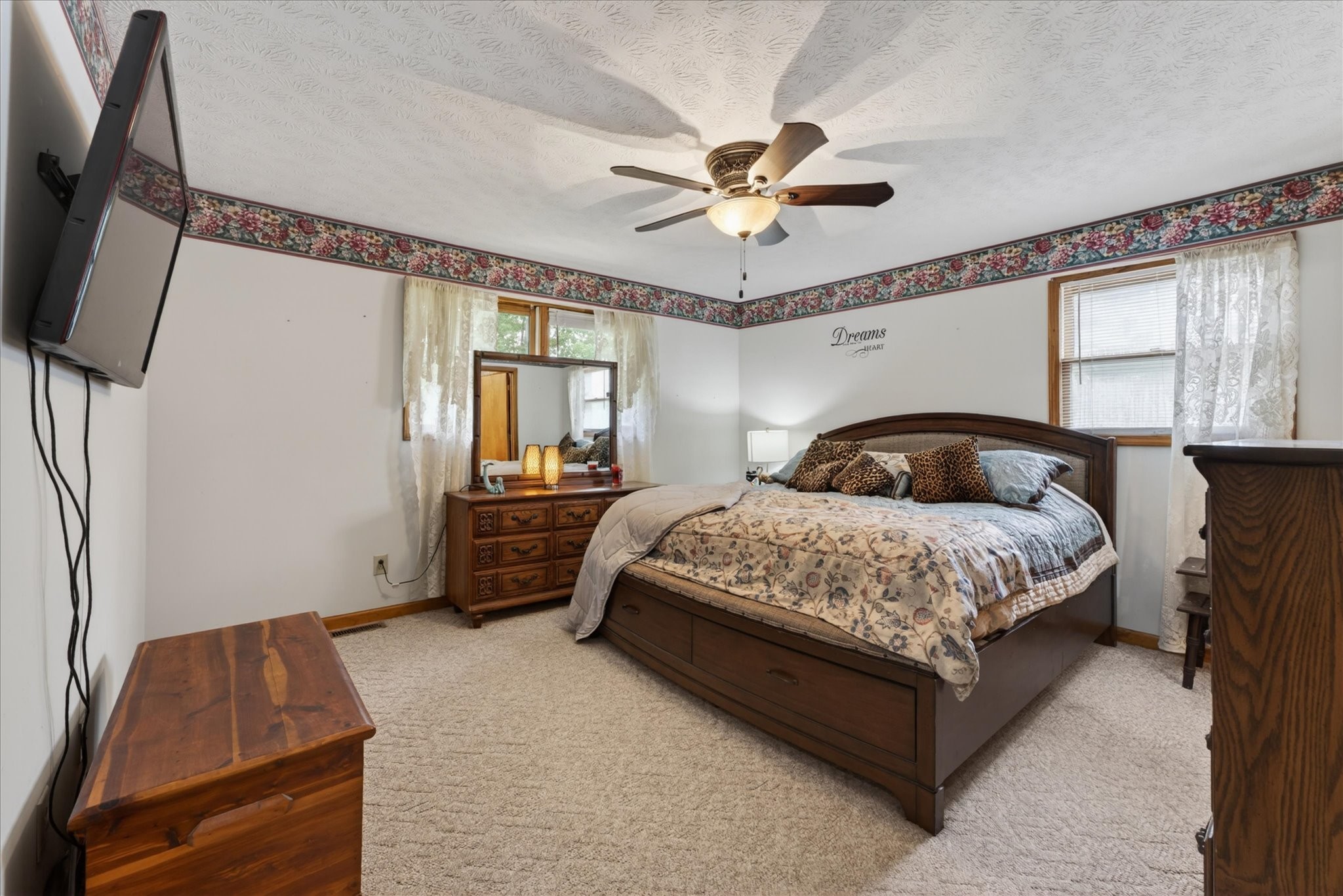 1649 N Main Street Tennessee Ridge TN 37178