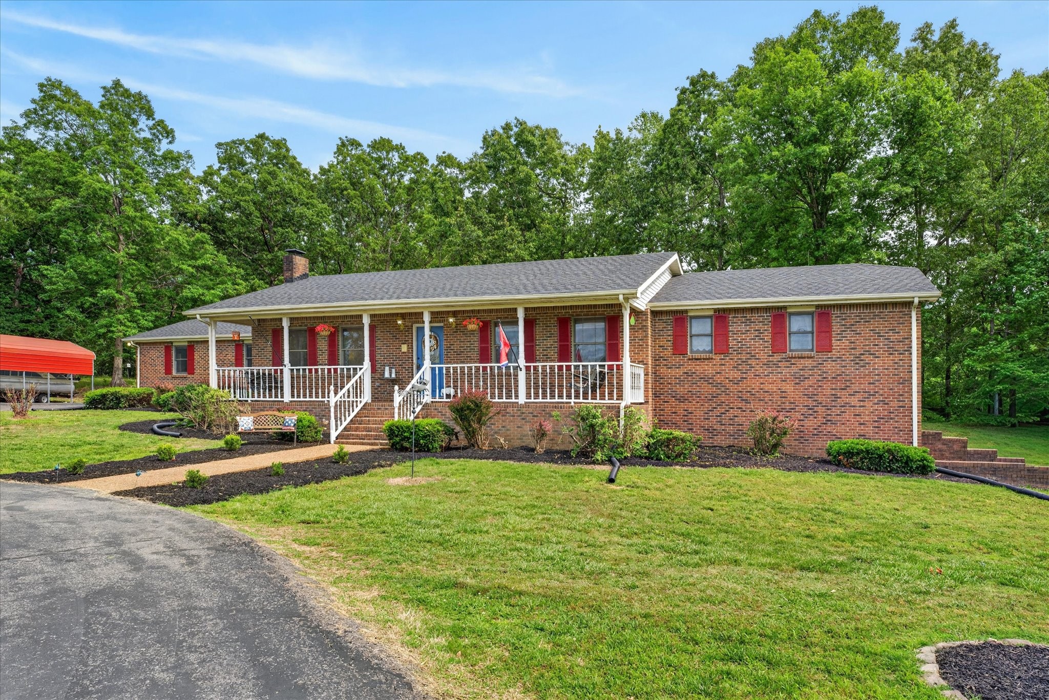 1649 N Main Street Tennessee Ridge TN 37178