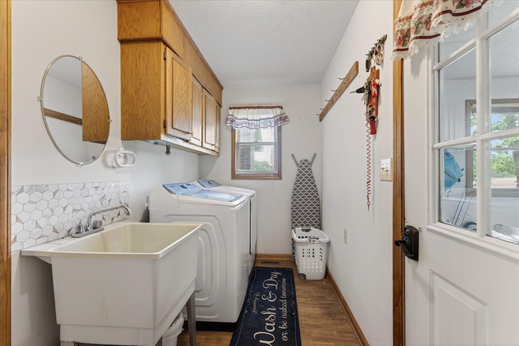 1649 N Main Street Tennessee Ridge TN 37178
