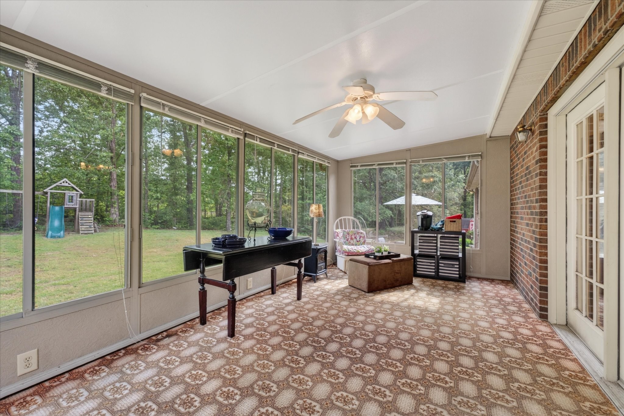 1649 N Main Street Tennessee Ridge TN 37178