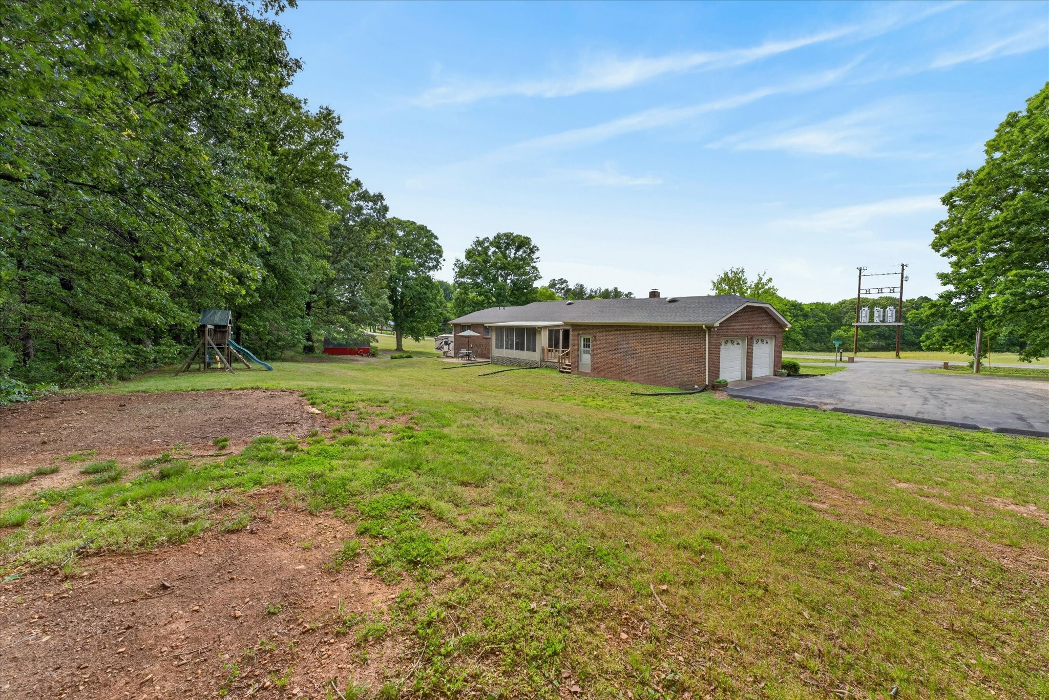 1649 N Main Street Tennessee Ridge TN 37178