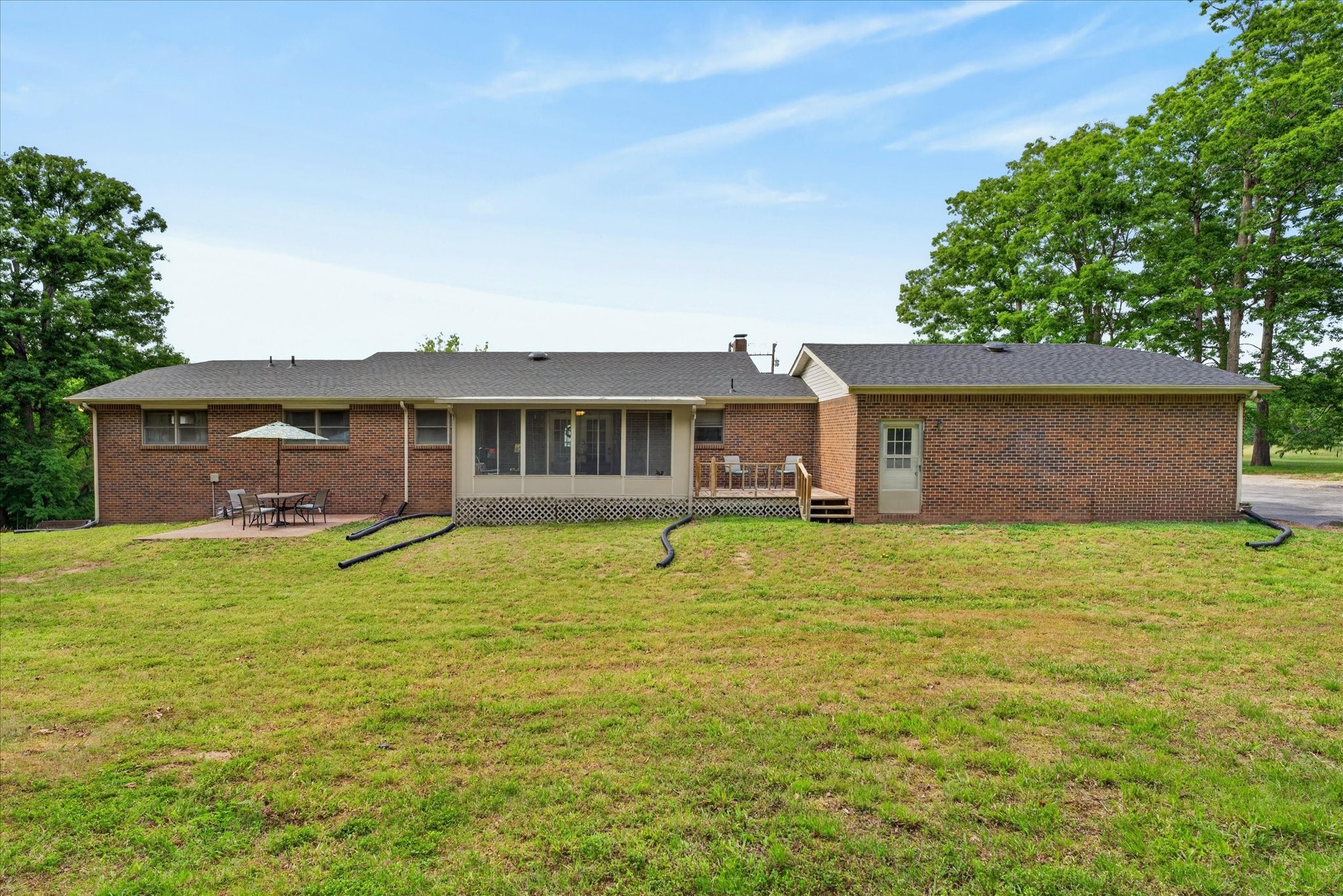 1649 N Main Street Tennessee Ridge TN 37178