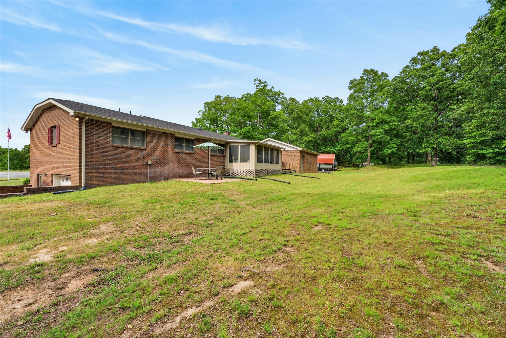 1649 N Main Street Tennessee Ridge TN 37178
