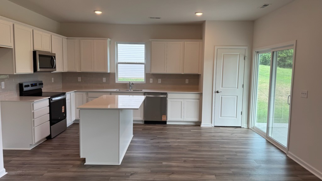 3297 Barrel Oak Pass Columbia TN 38401