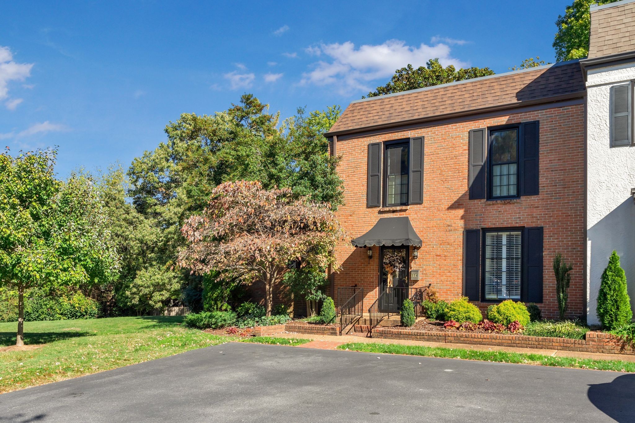 4400 Belmont Park Terrace Nashville TN 37215