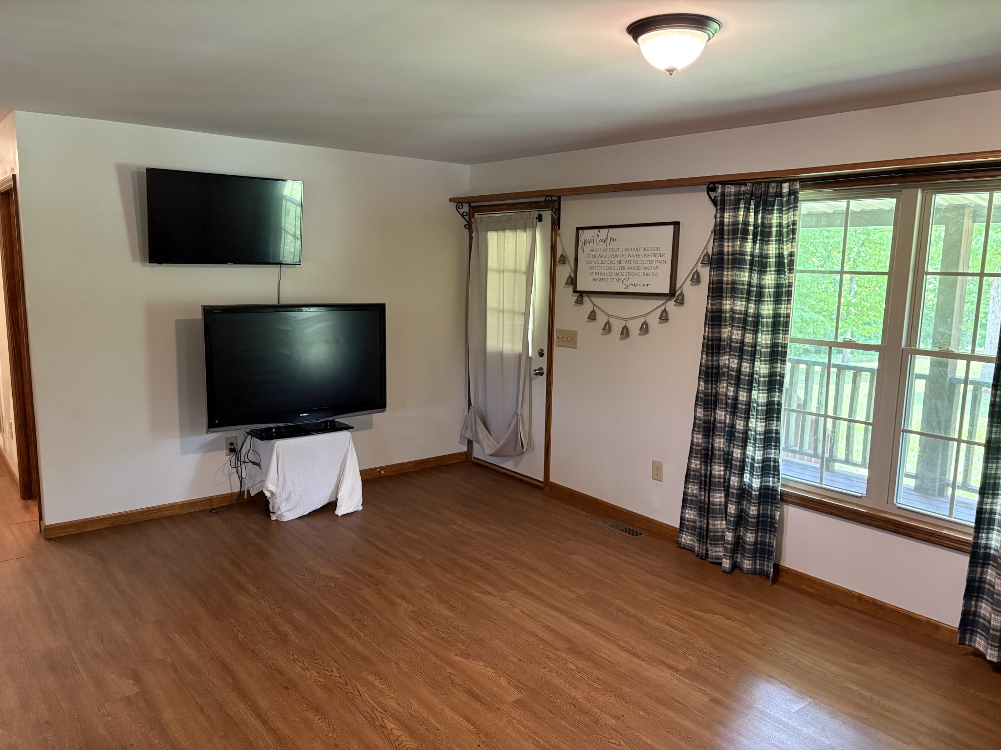 7549 Harrison Ferry Road Mcminnville TN 37110