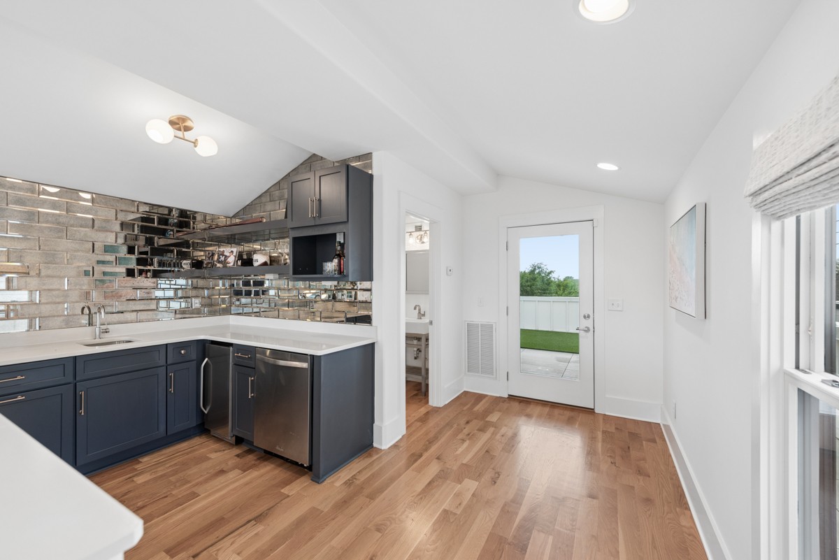 809 45th Ave, N Nashville TN 37209