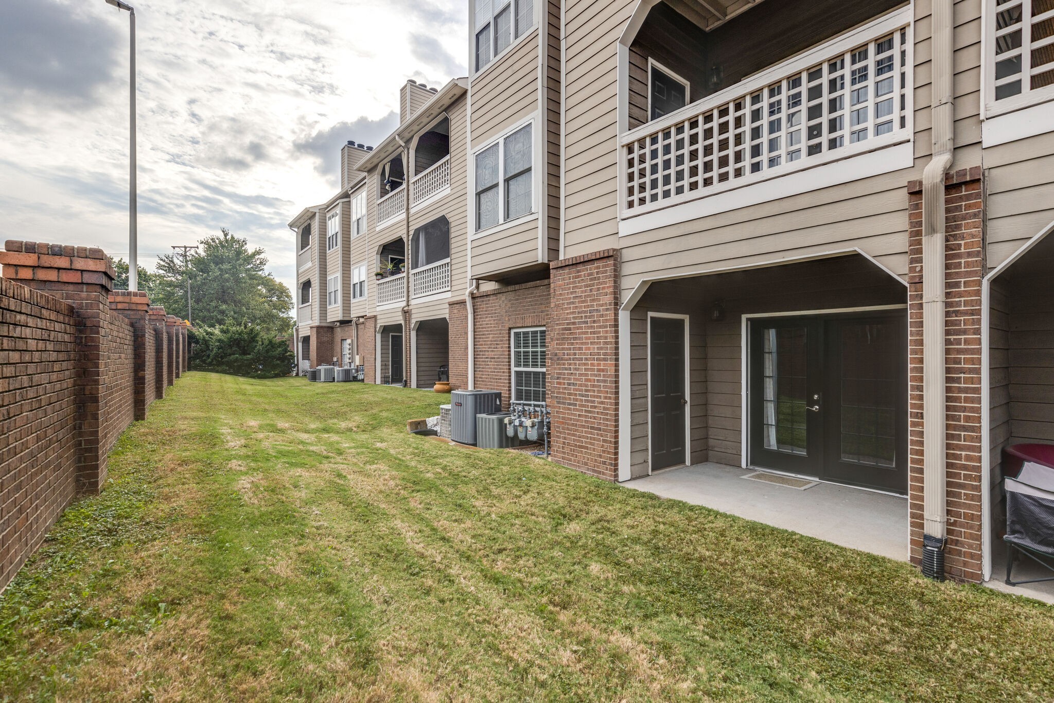 120 W End Place Nashville TN 37205