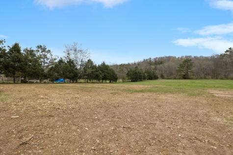 7250 Taylor Creek Loop Nunnelly TN 37137