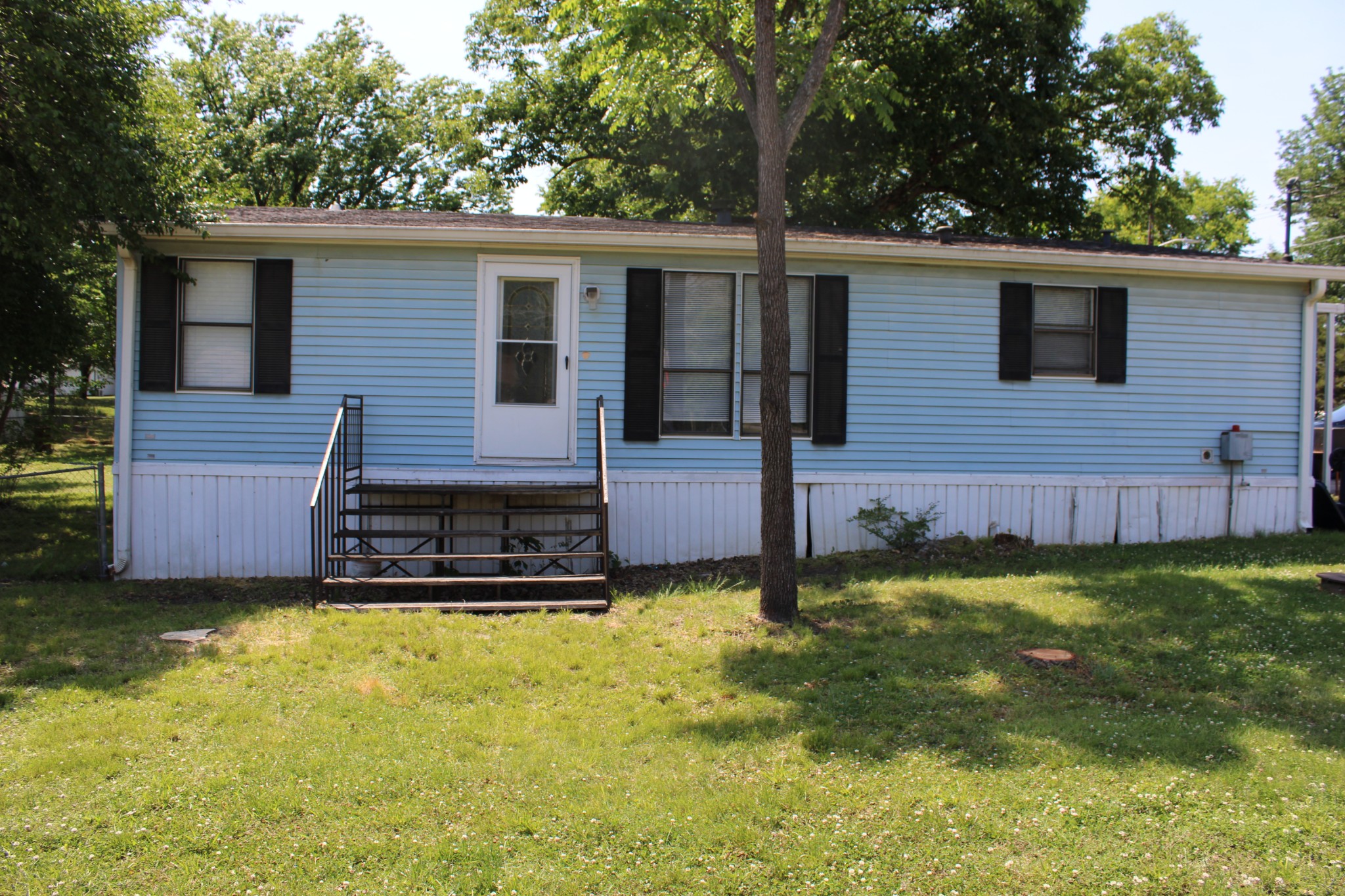 1706 Mars Street La Vergne TN 37086