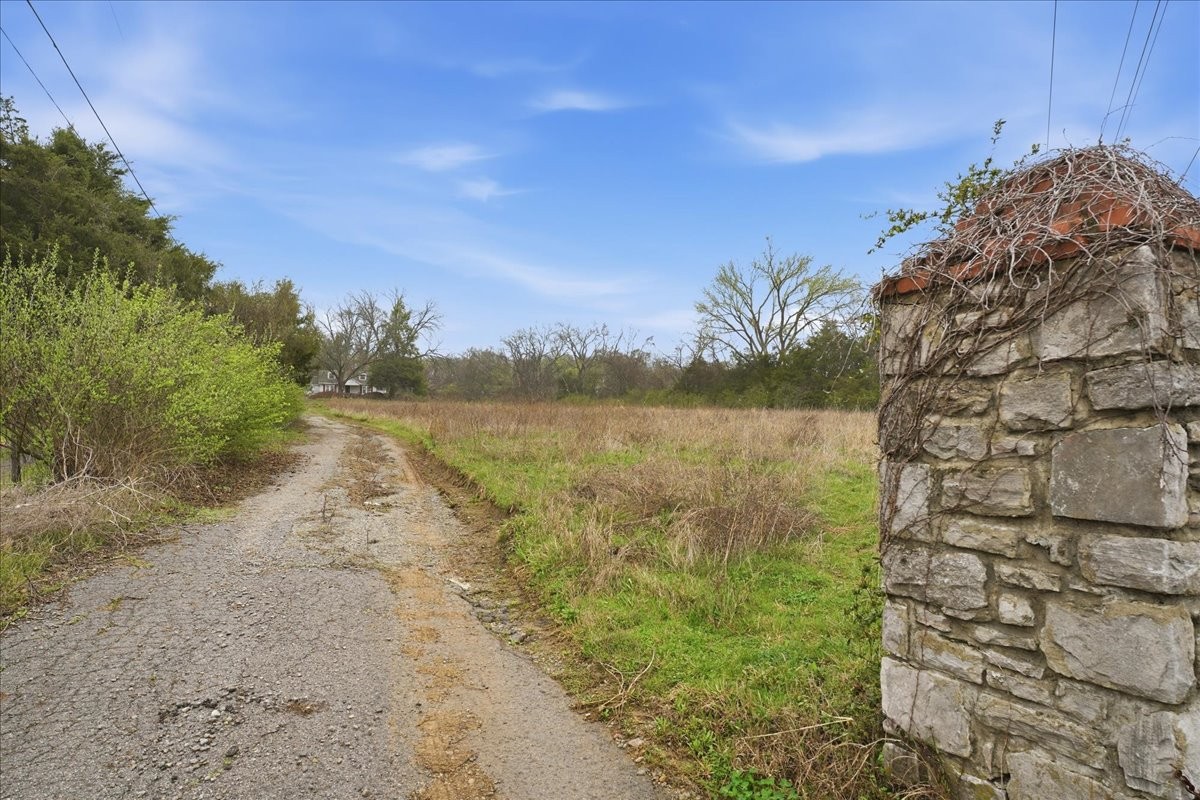 1219 S Dickerson Road Goodlettsville TN 37072