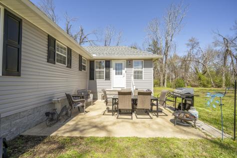 50 Perry Place Savannah TN 38372