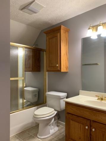 12 Fox Creek Court Manchester TN 37355