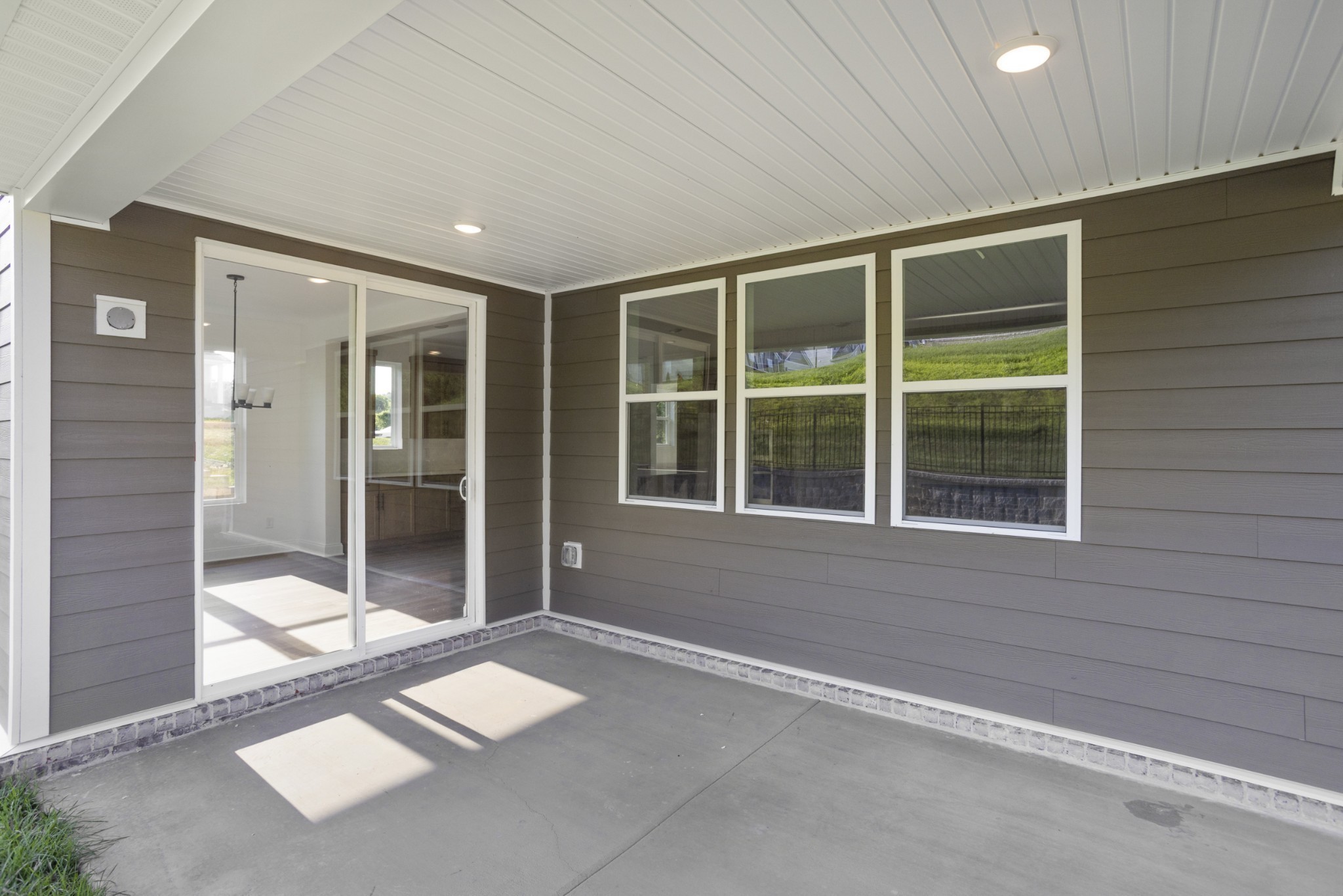 1559 Oaks Springs Drive Columbia TN 38401