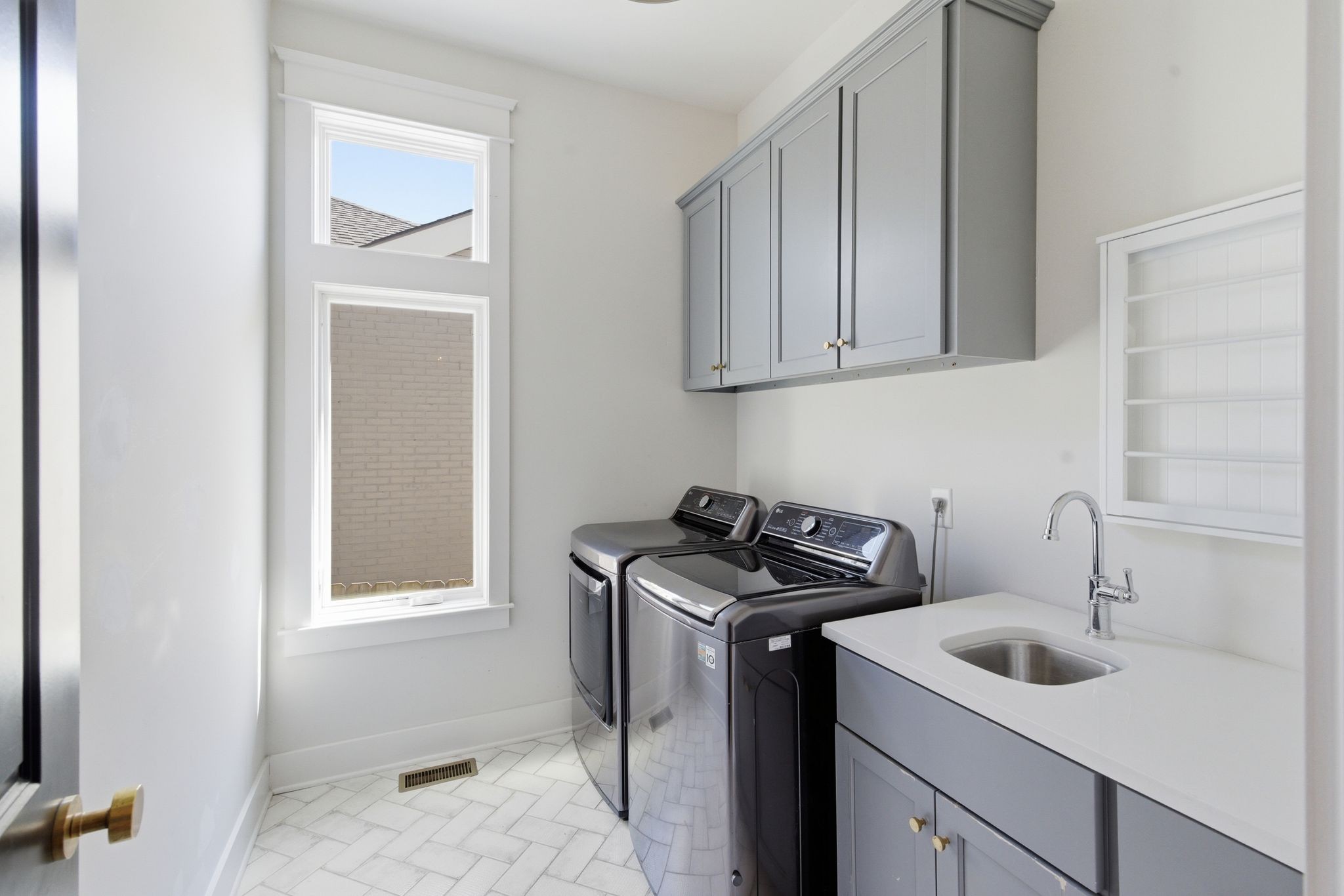 2801 27th Ave, S Nashville TN 37212