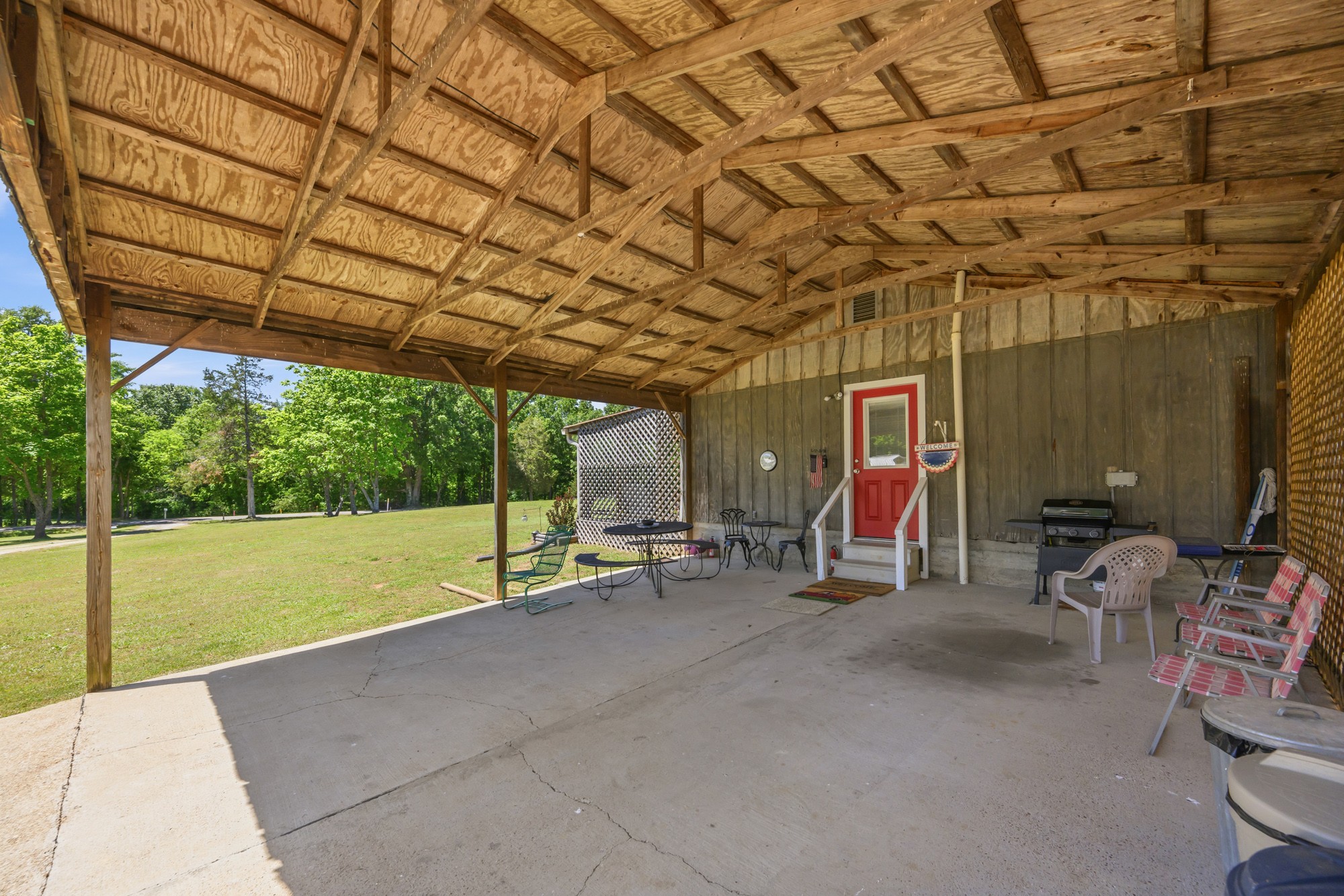 1846 Cypress Creek Road Linden TN 37096