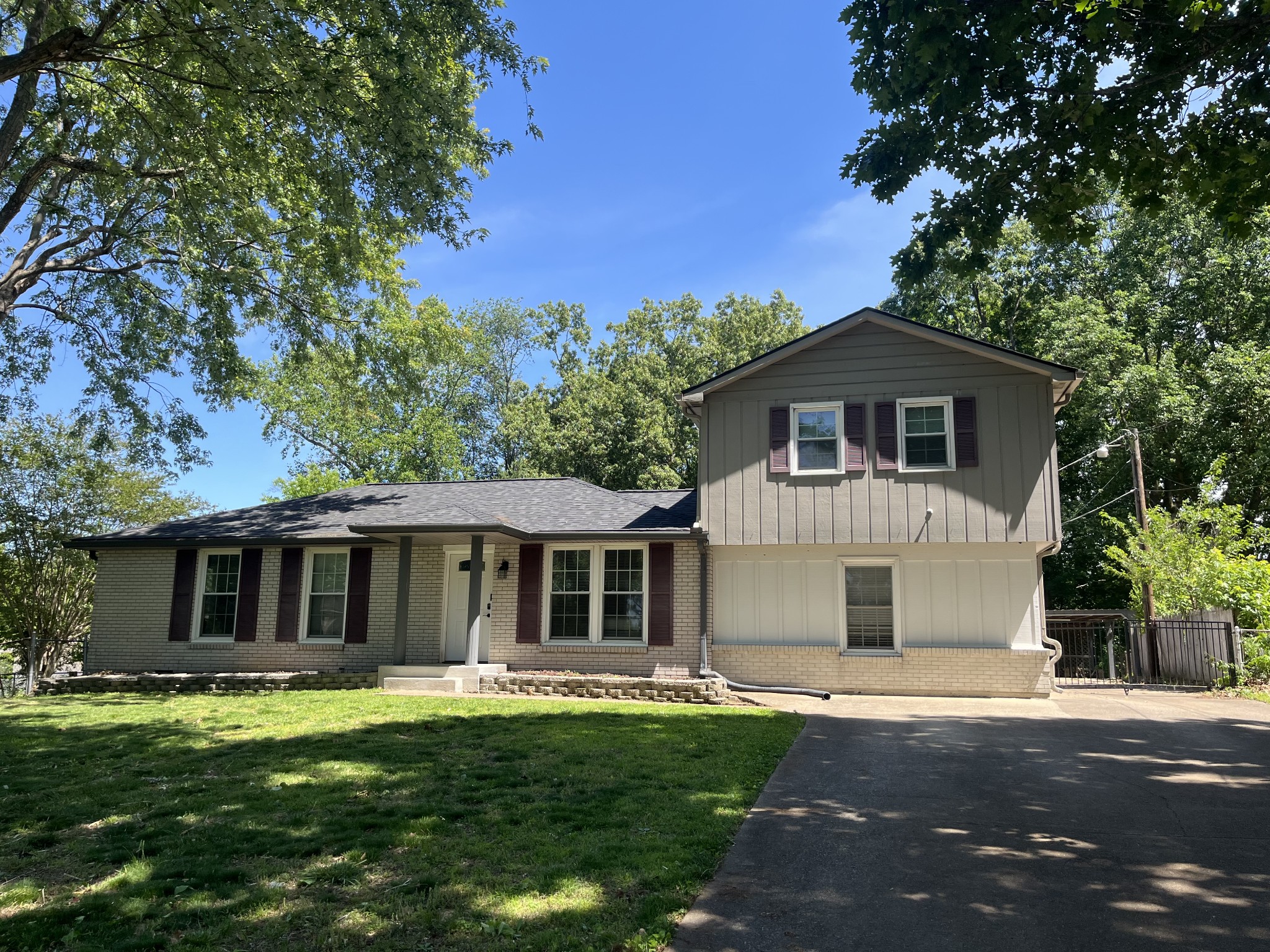 1930 Old Russellville Pike Clarksville TN 37043