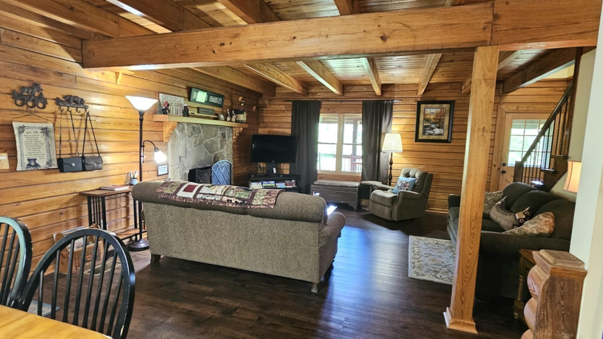 200 Peachtree Lane Tellico Plains TN 37385