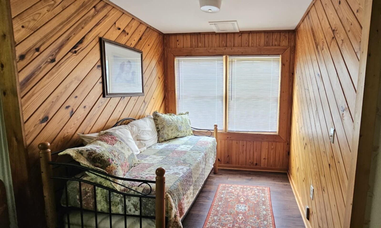 200 Peachtree Lane Tellico Plains TN 37385
