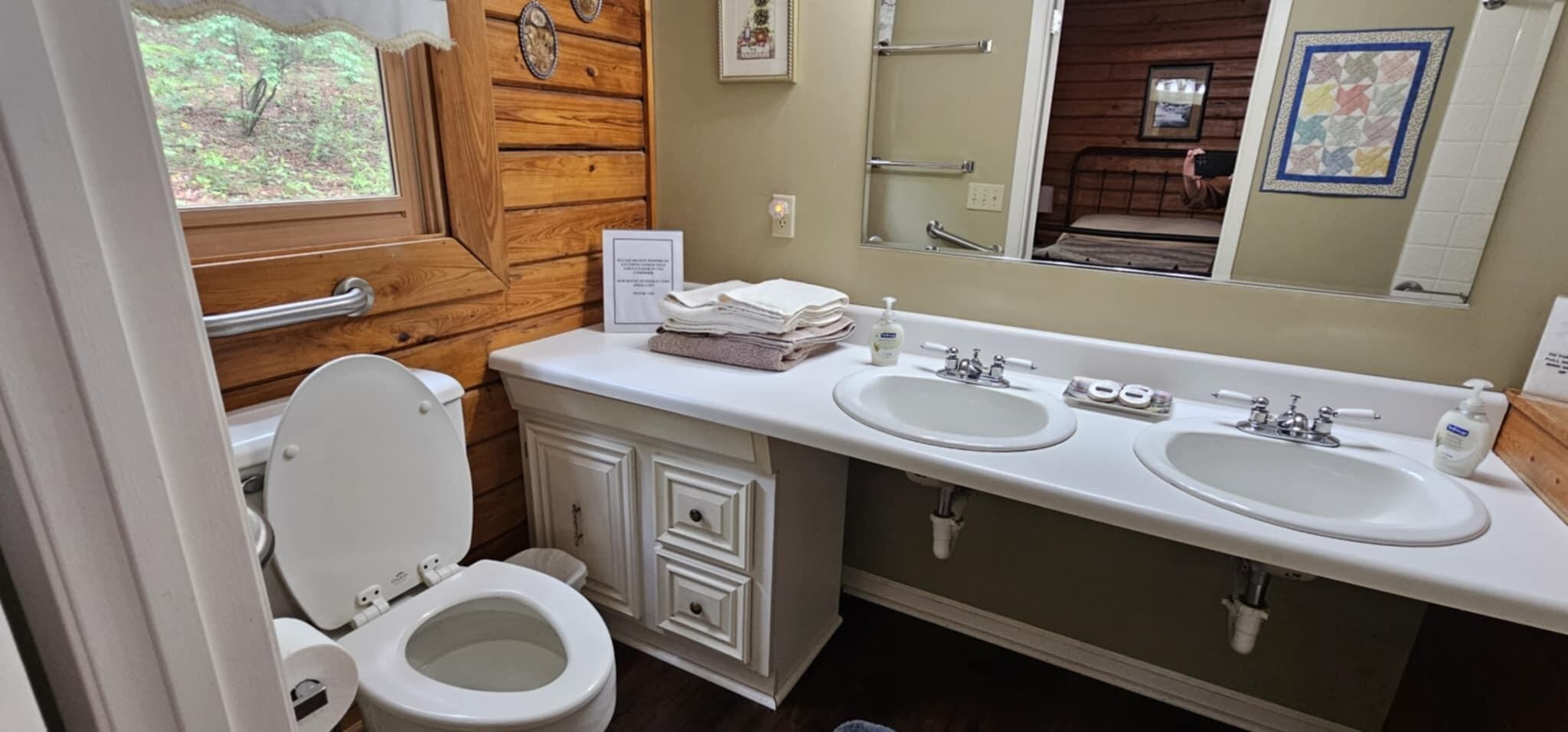 200 Peachtree Lane Tellico Plains TN 37385