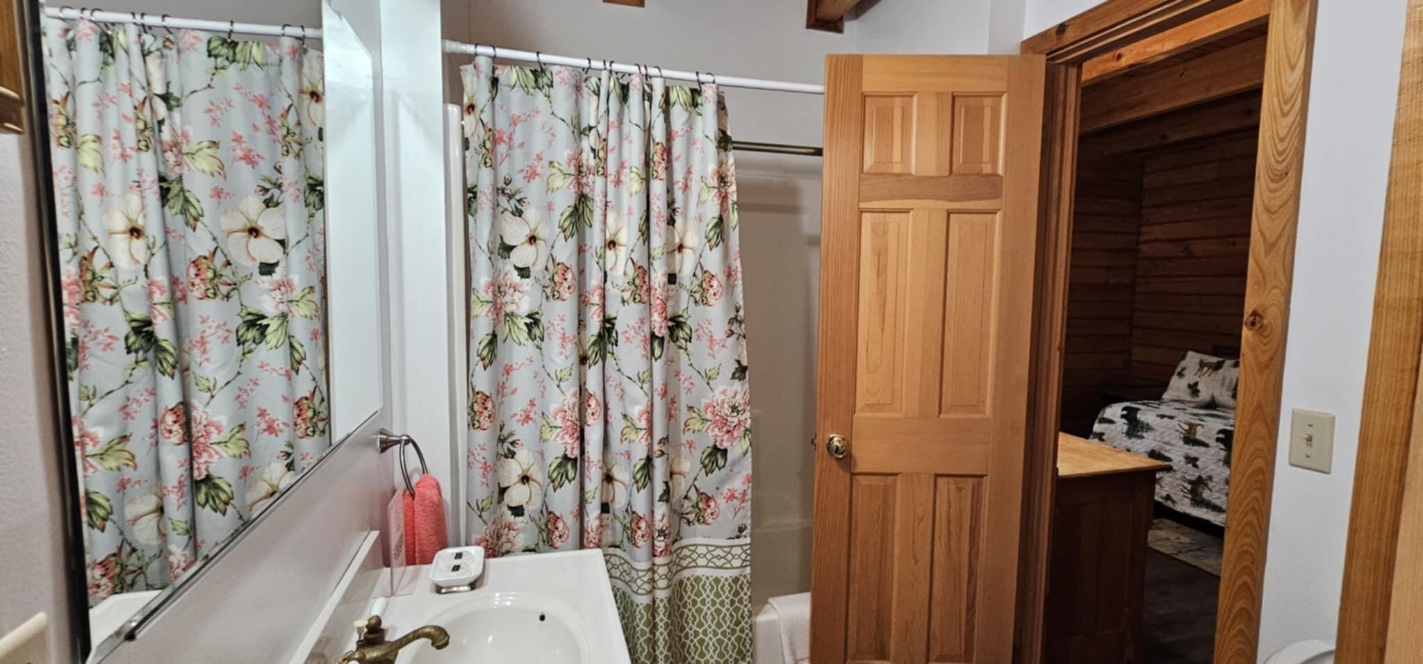 200 Peachtree Lane Tellico Plains TN 37385