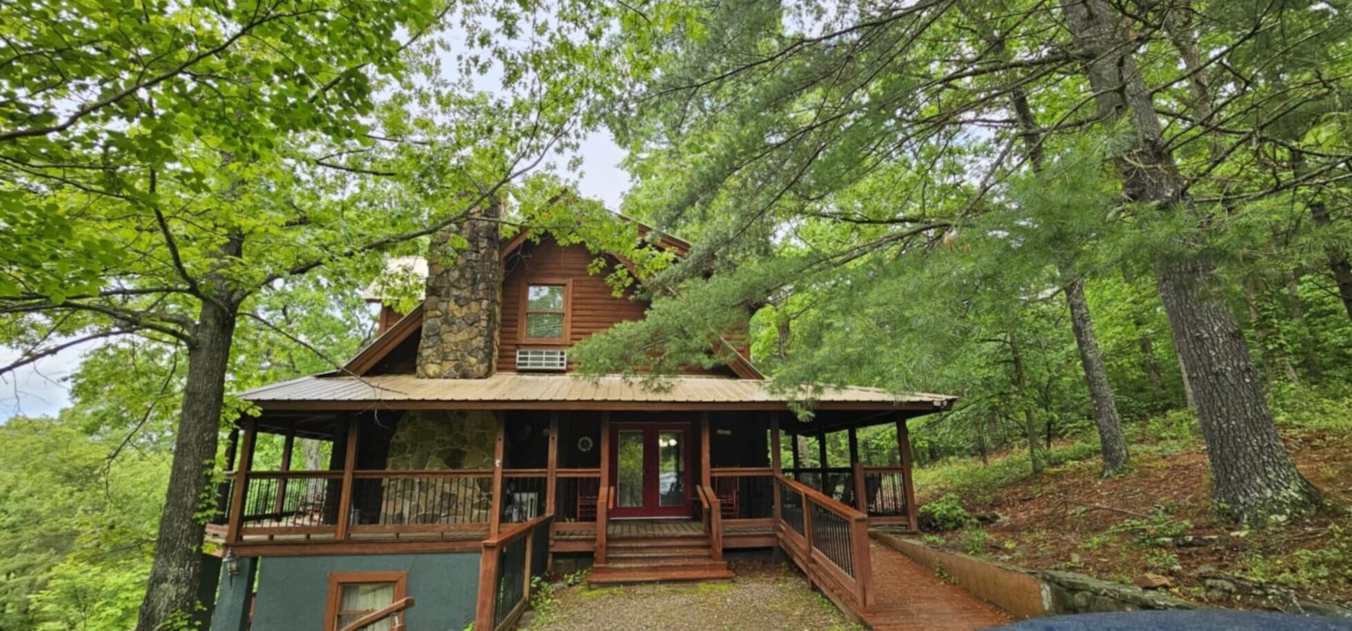 200 Peachtree Lane Tellico Plains TN 37385