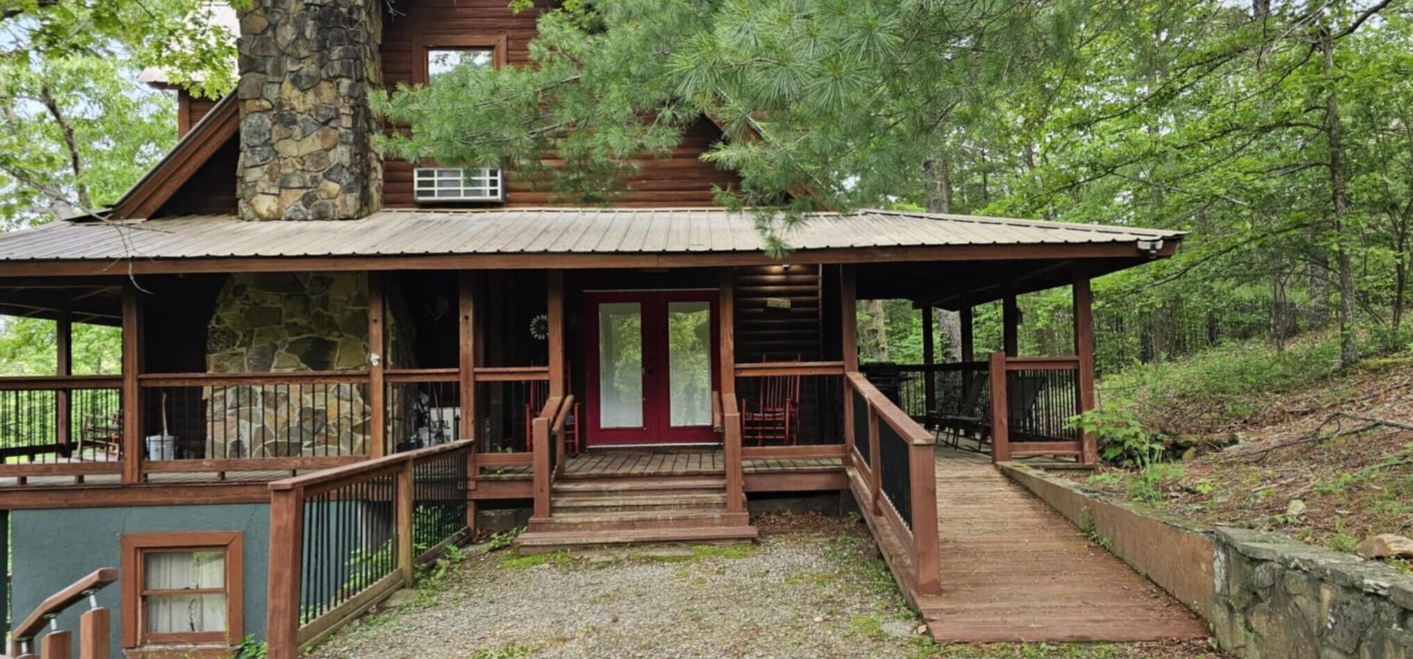 200 Peachtree Lane Tellico Plains TN 37385