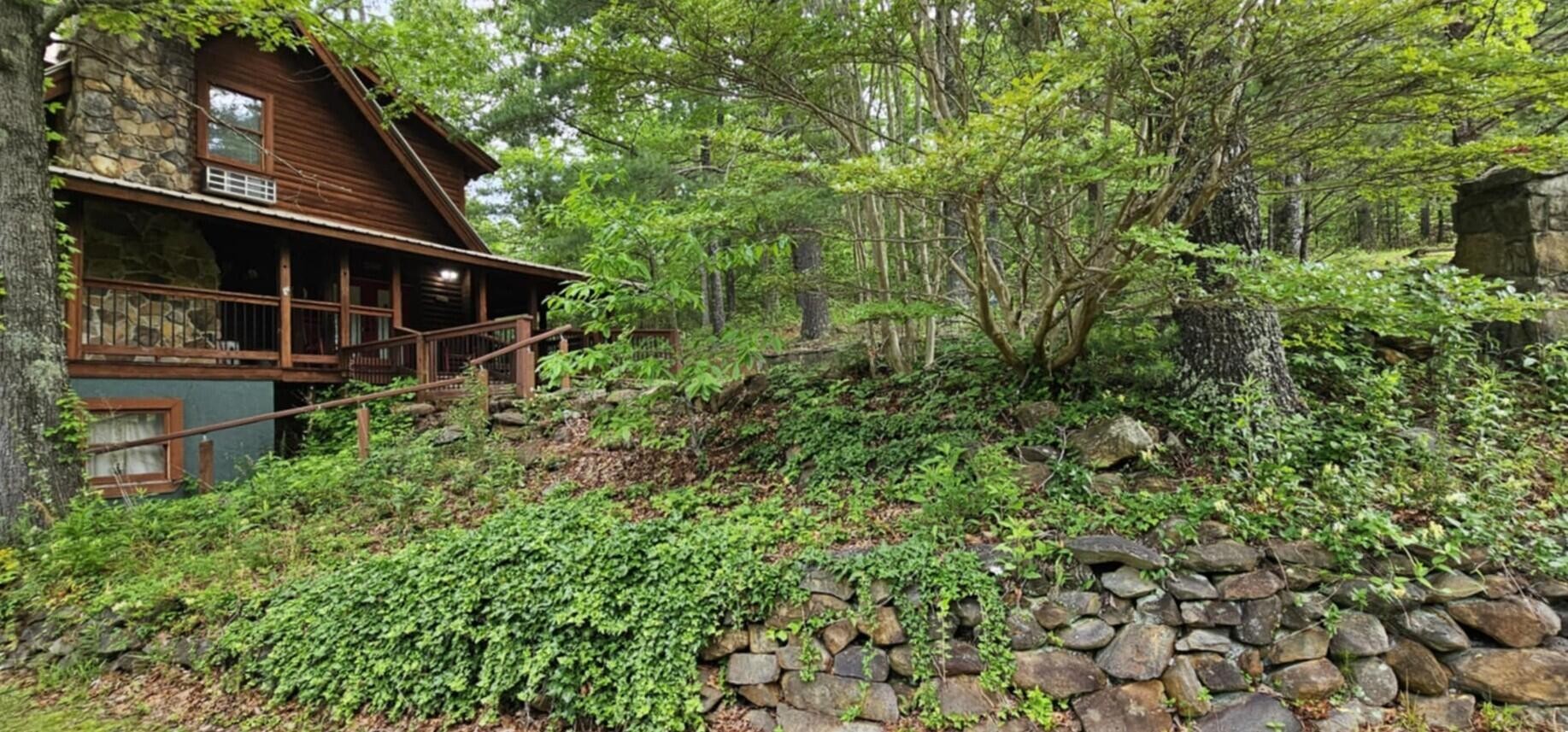 200 Peachtree Lane Tellico Plains TN 37385