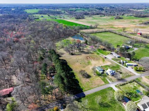 1623 Friendship Road Cross Plains TN 37049