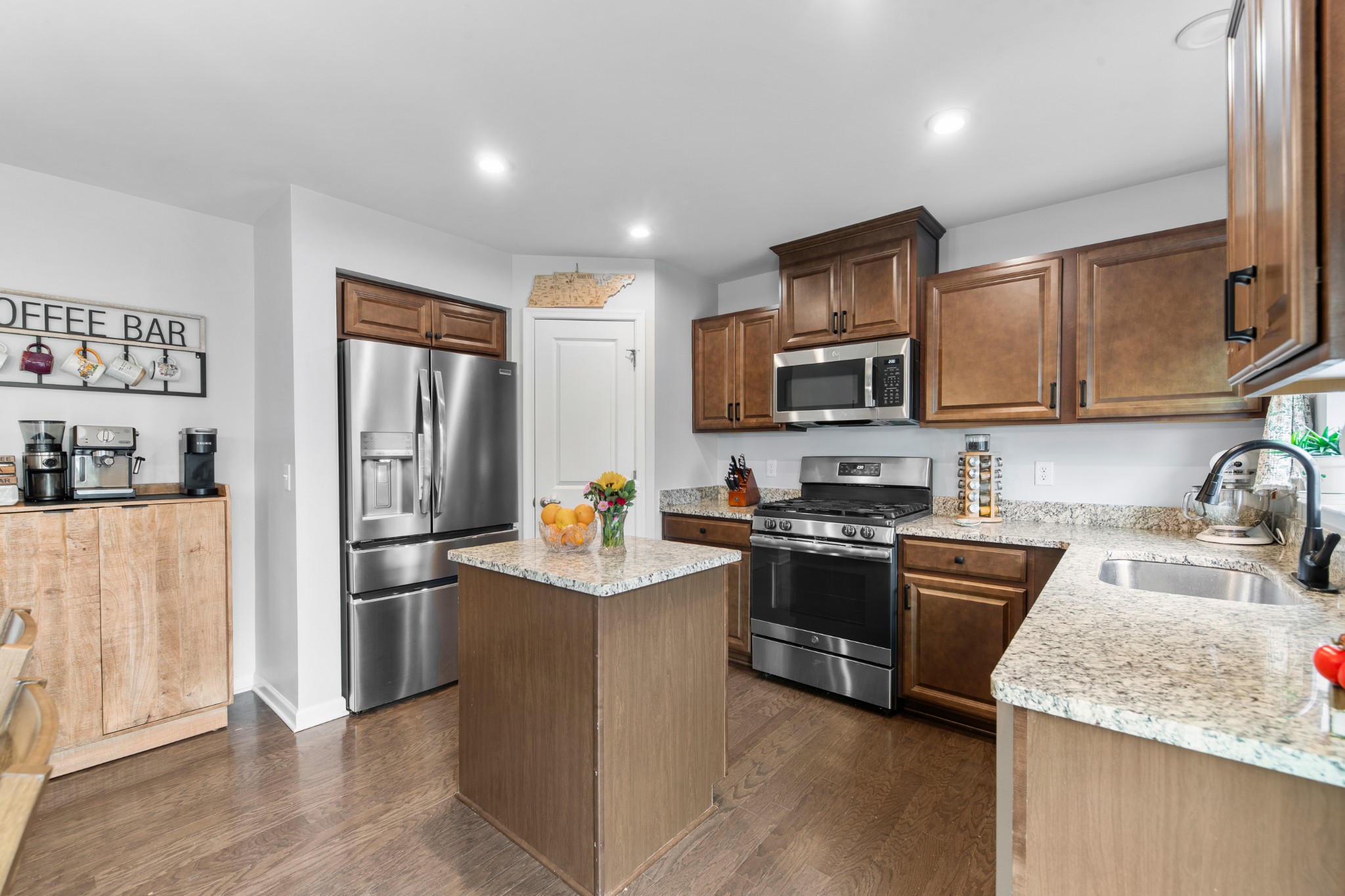 3410 Woodcrest Court Columbia TN 38401