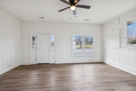 1409 Nashville Highway Columbia TN 38401