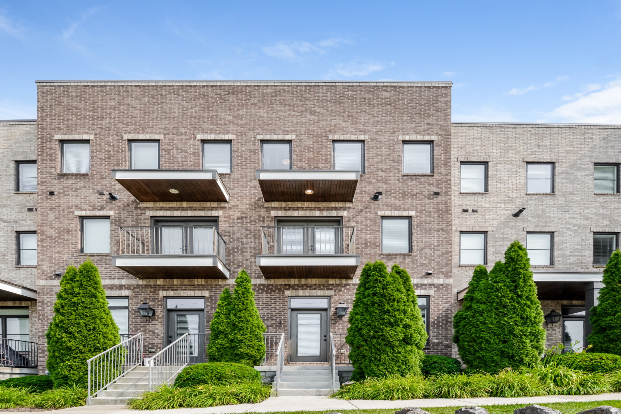 6813 Charlotte Pike Nashville TN 37209