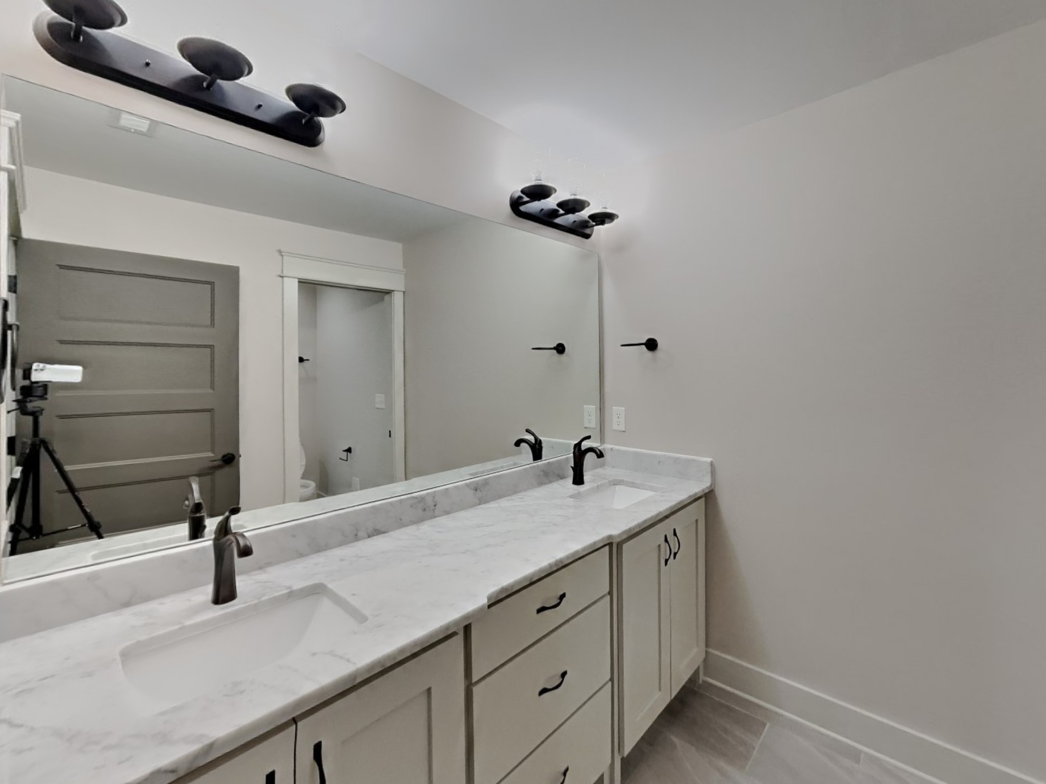6813 Charlotte Pike Nashville TN 37209