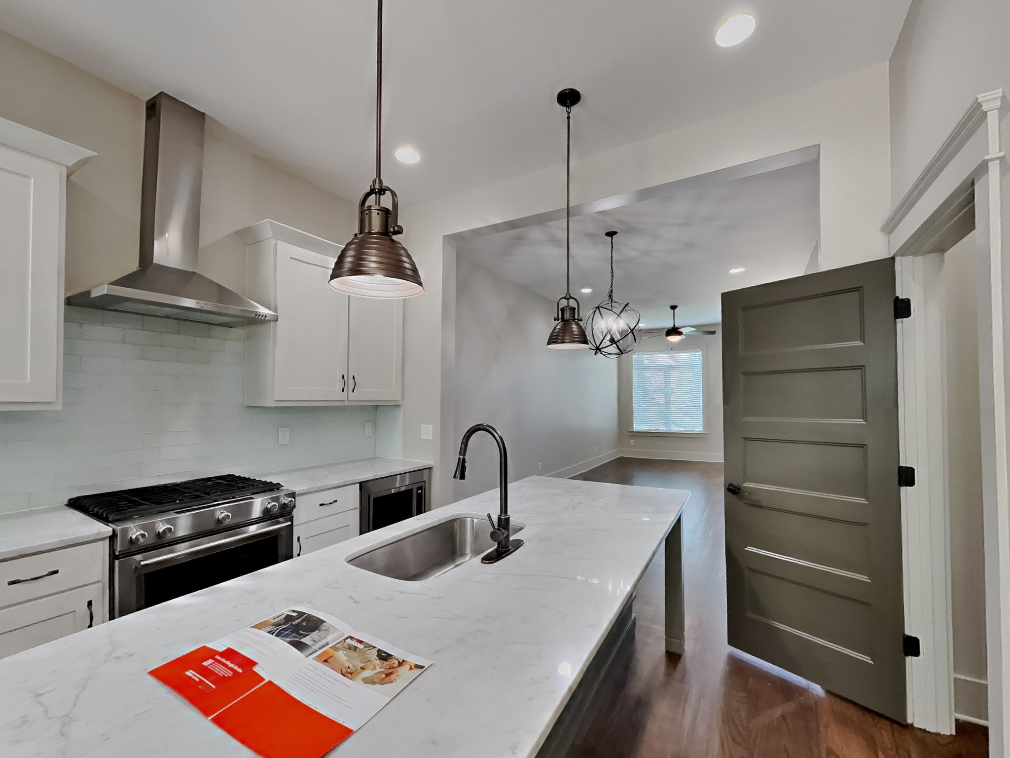6813 Charlotte Pike Nashville TN 37209