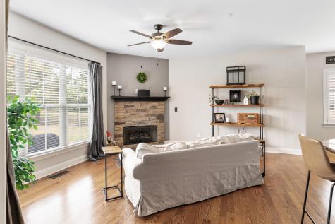 107 Nogs Garden Gallatin TN 37066