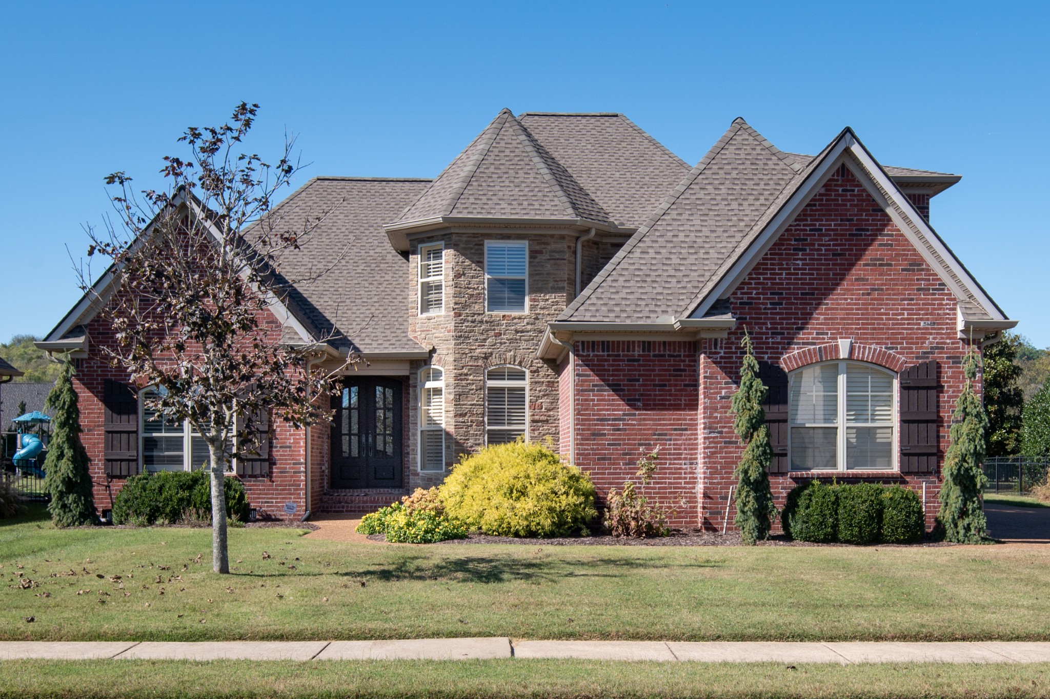 107 Nogs Garden Gallatin TN 37066