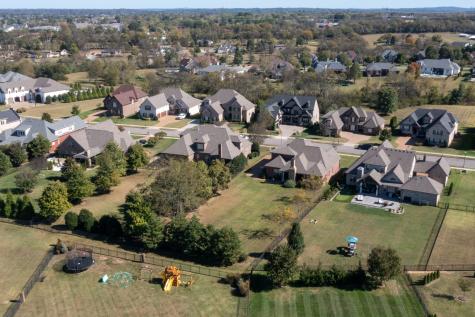 107 Nogs Garden Gallatin TN 37066