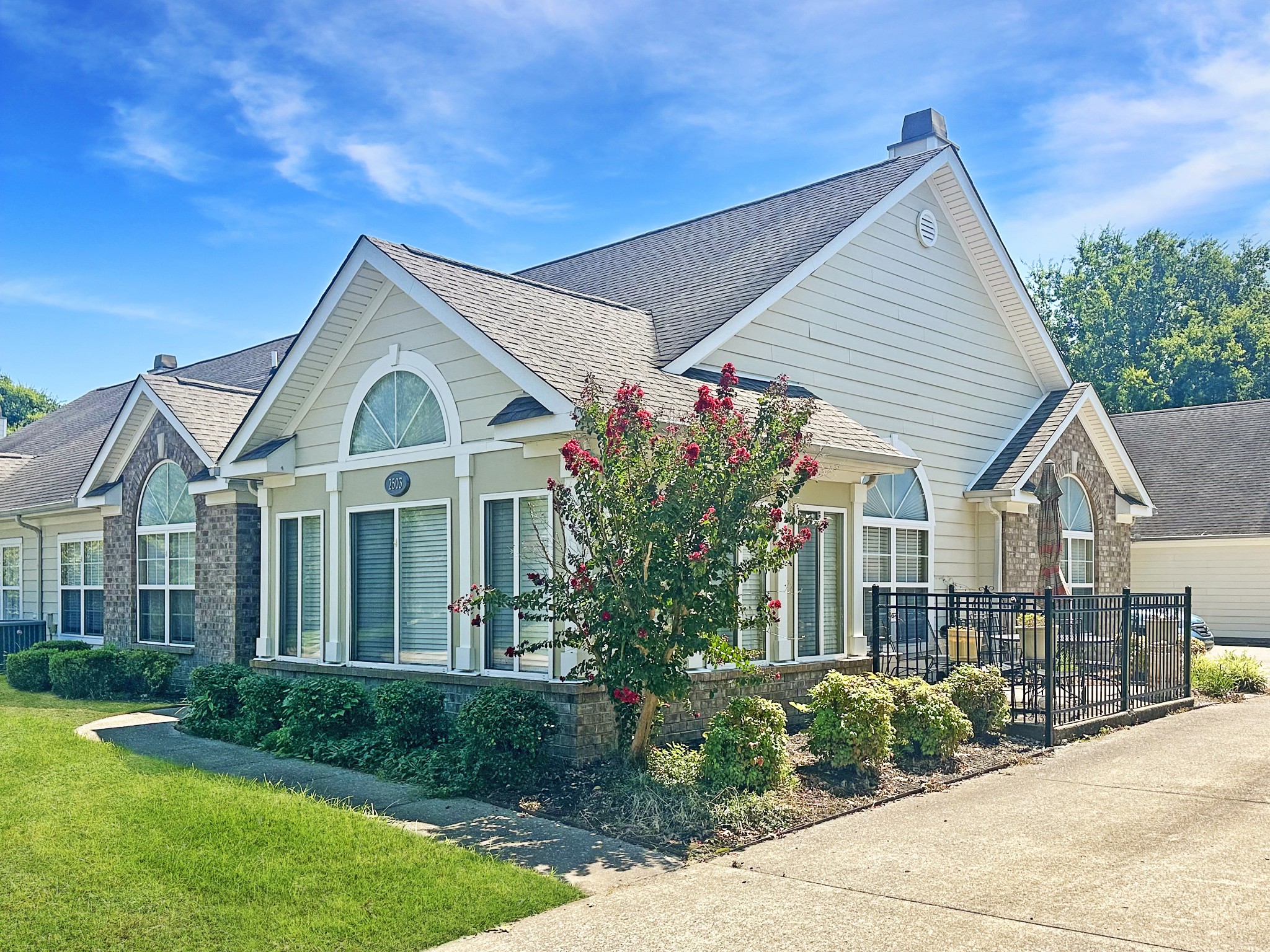 825 Browns Lane Gallatin TN 37066