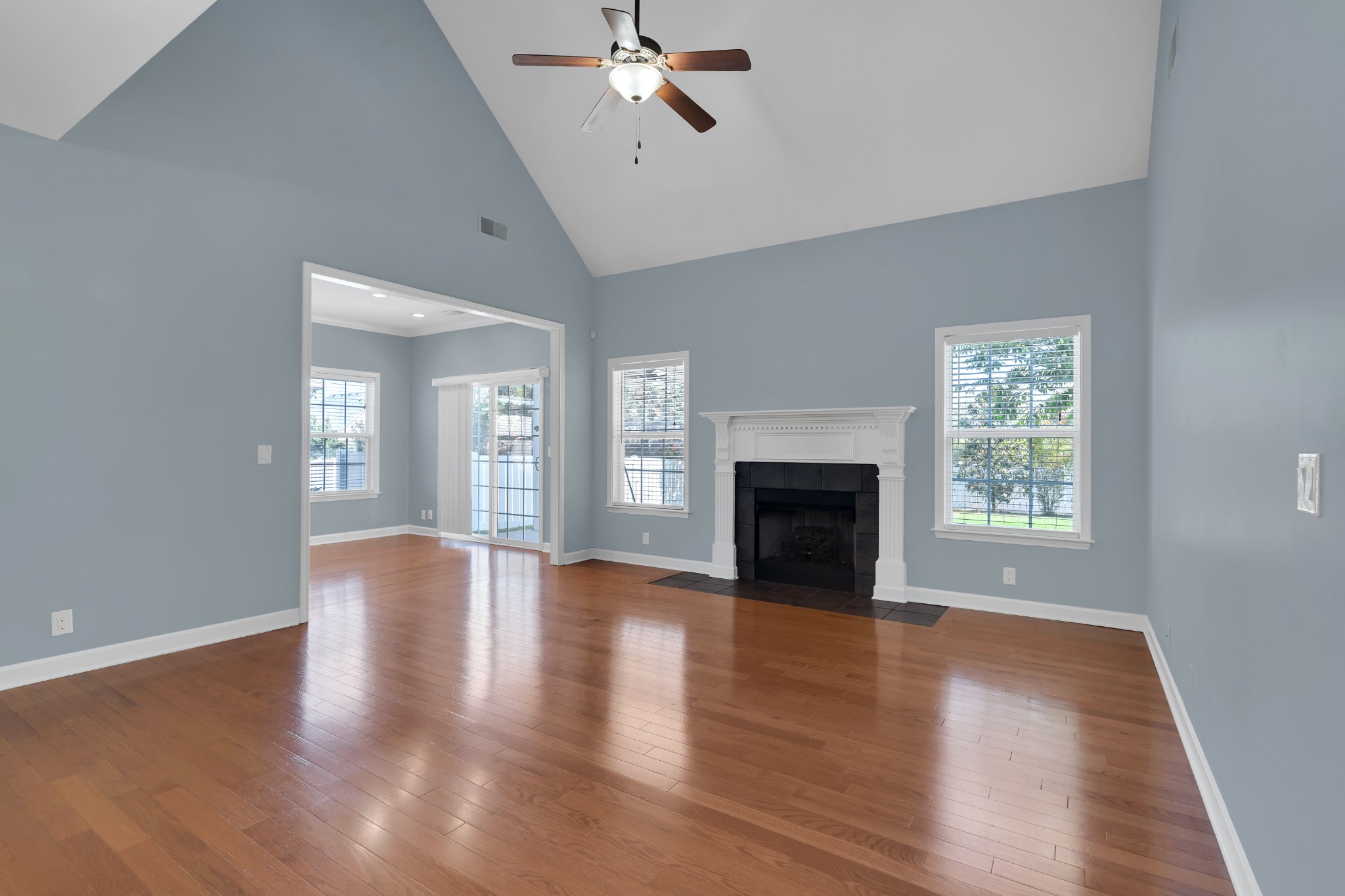1318 Davy Crockett Drive Murfreesboro TN 37129