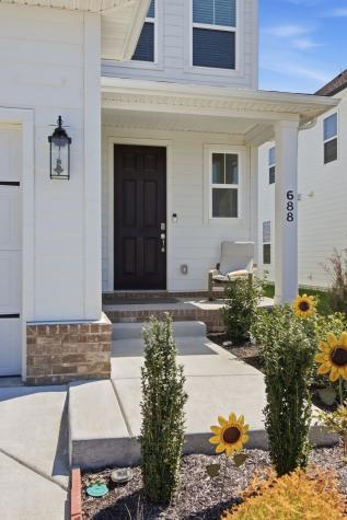 688 Conifer Drive Spring Hill TN 37174