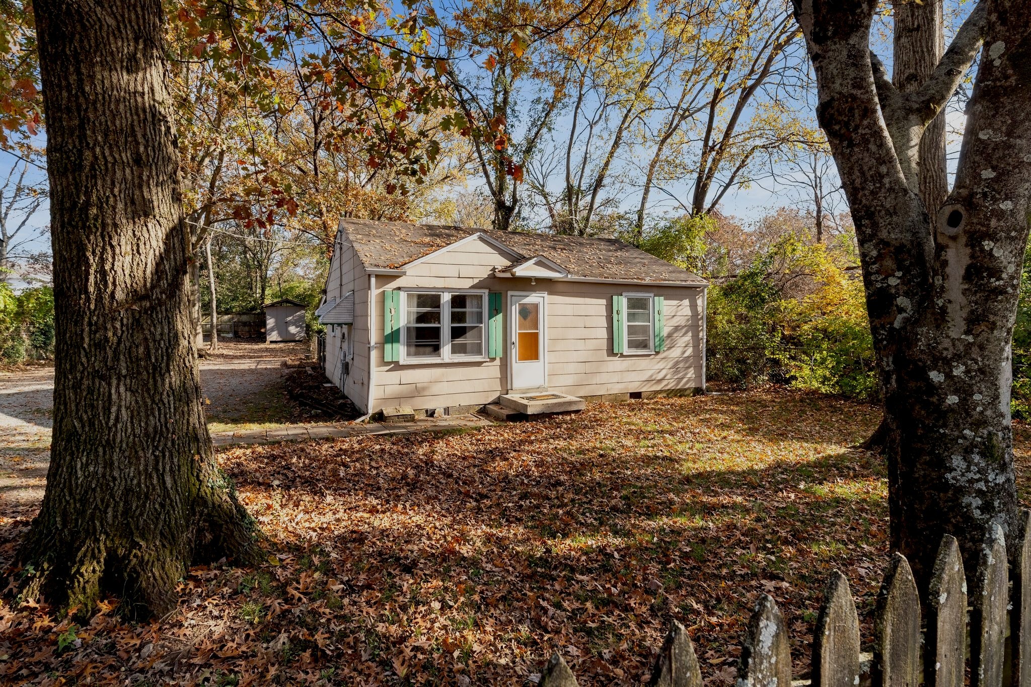 158 37th Ave, N Nashville TN 37209